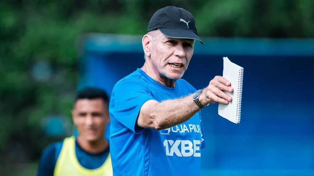 Sporting Cristal anuncia salida de Paulo Autuori