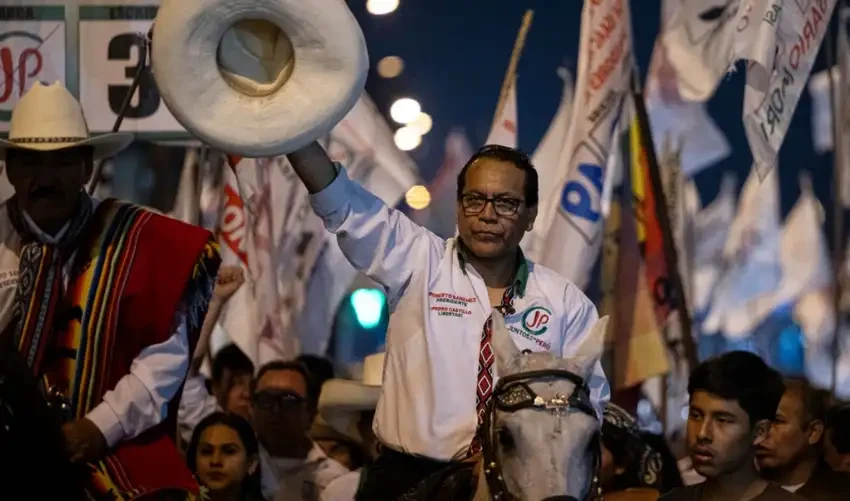 Sánchez llama a marchas para defender voto ciudadano