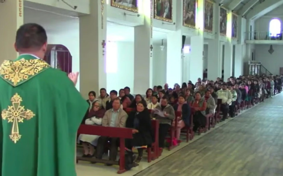 Sacerdote en Huancayo pide no votar por políticos corruptos