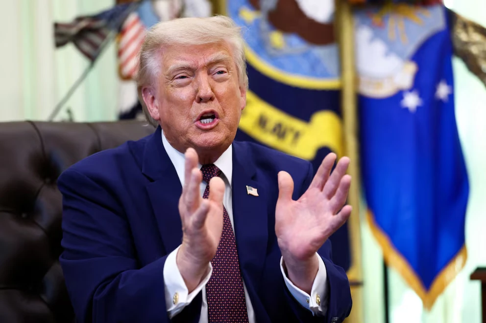 Trump anuncia represalias contra Irán tras derribo de helicóptero Apache estadounidense en el estrecho de Ormuz