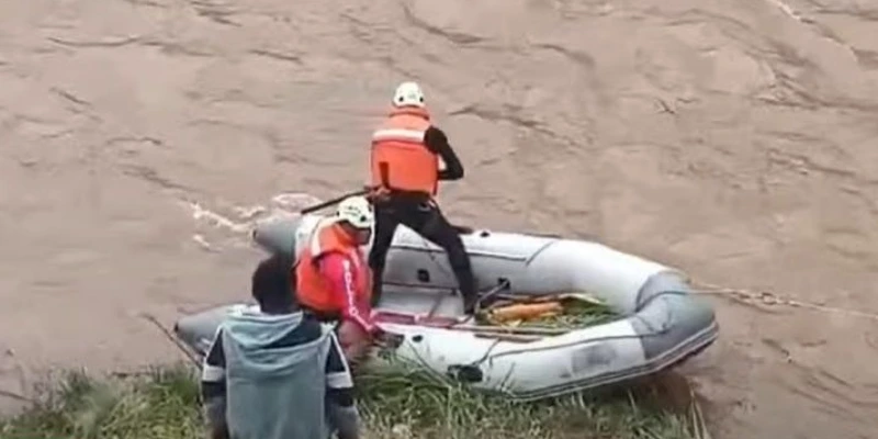 Auto cae al río Mantaro: Cinco desaparecidos en Carretera Central