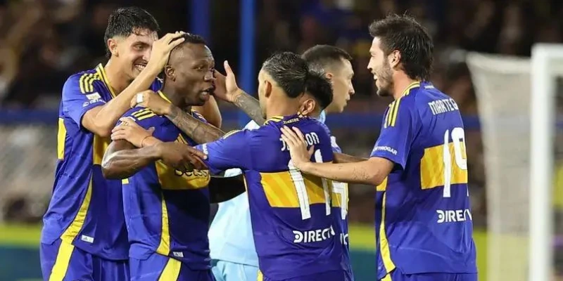 Boca sufre, pero gana 2-1 con golazo de Advíncula