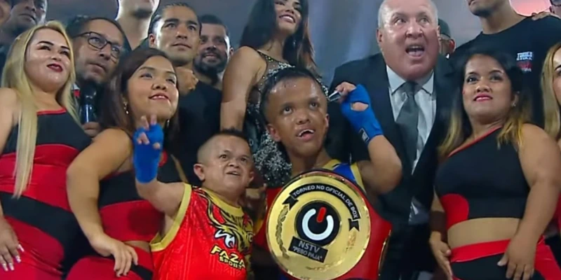 Manolito Rojas vence a Jorgito en torneo de boxeo