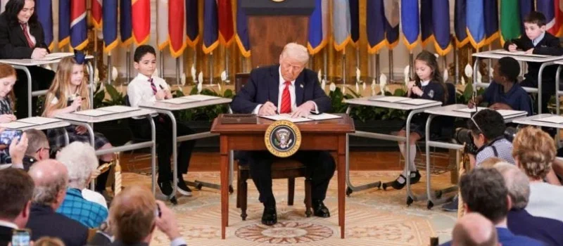 Trump inicia el cierre del Departamento de Educación