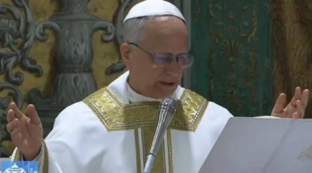 Papa León XIV celebra su primera misa en el Vaticano