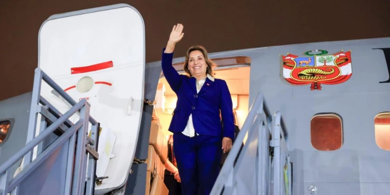 Dina pedirá al Congreso viajar a EE. UU.