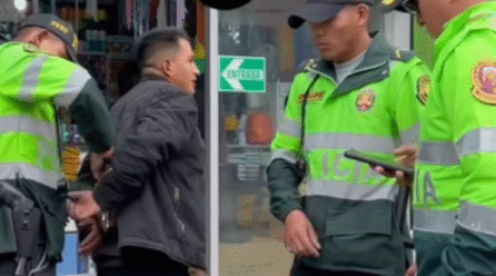 Detienen hombre drogado en operativo de  productos deportivos.