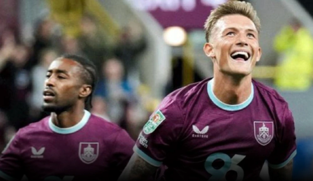 Sonne héroe: gol agónico y pase del Burnley