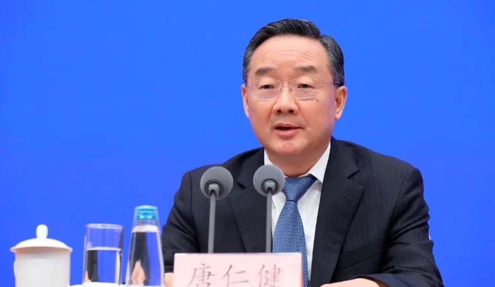 China condena a muerte a exministro por corrupción