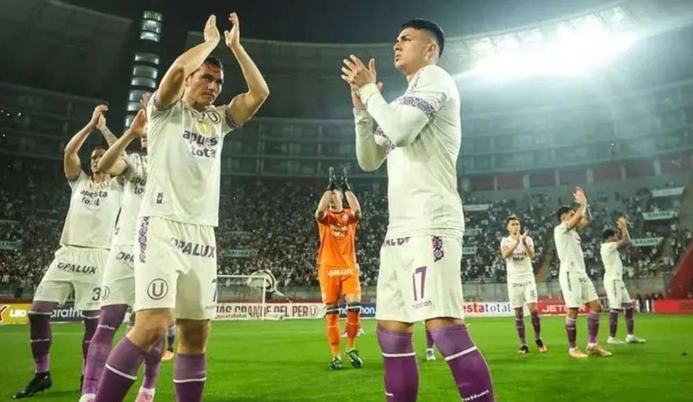 Universitario acaricia tricampeonato y cambio histórico